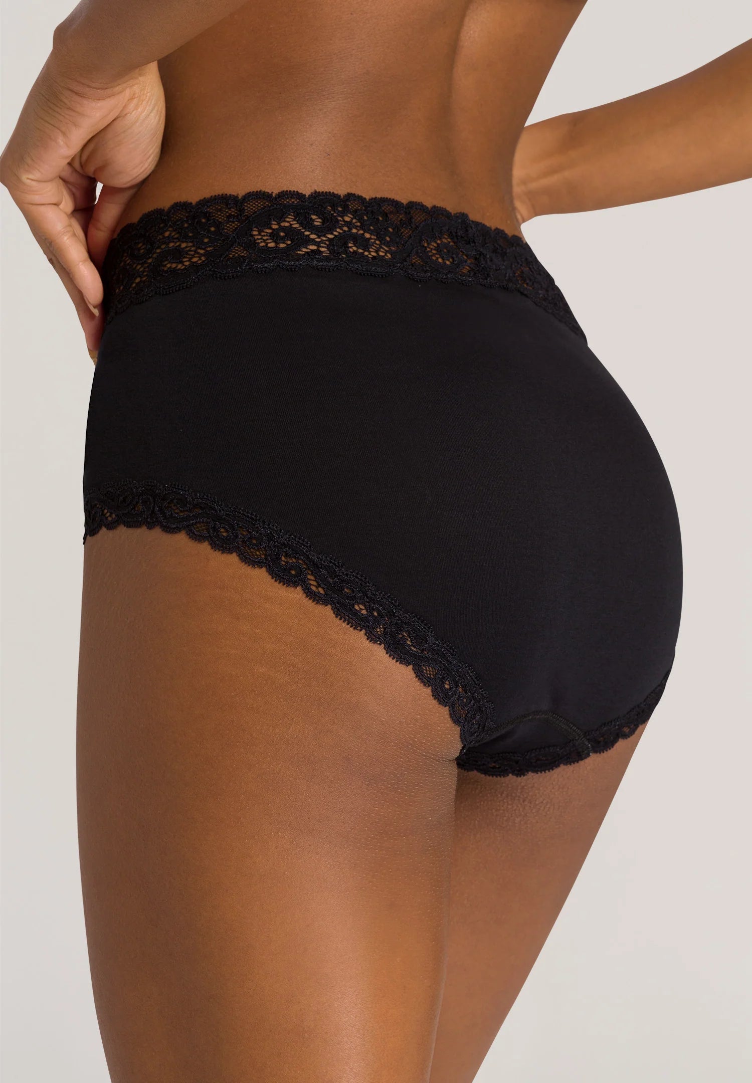 Hanro Moments Full Brief