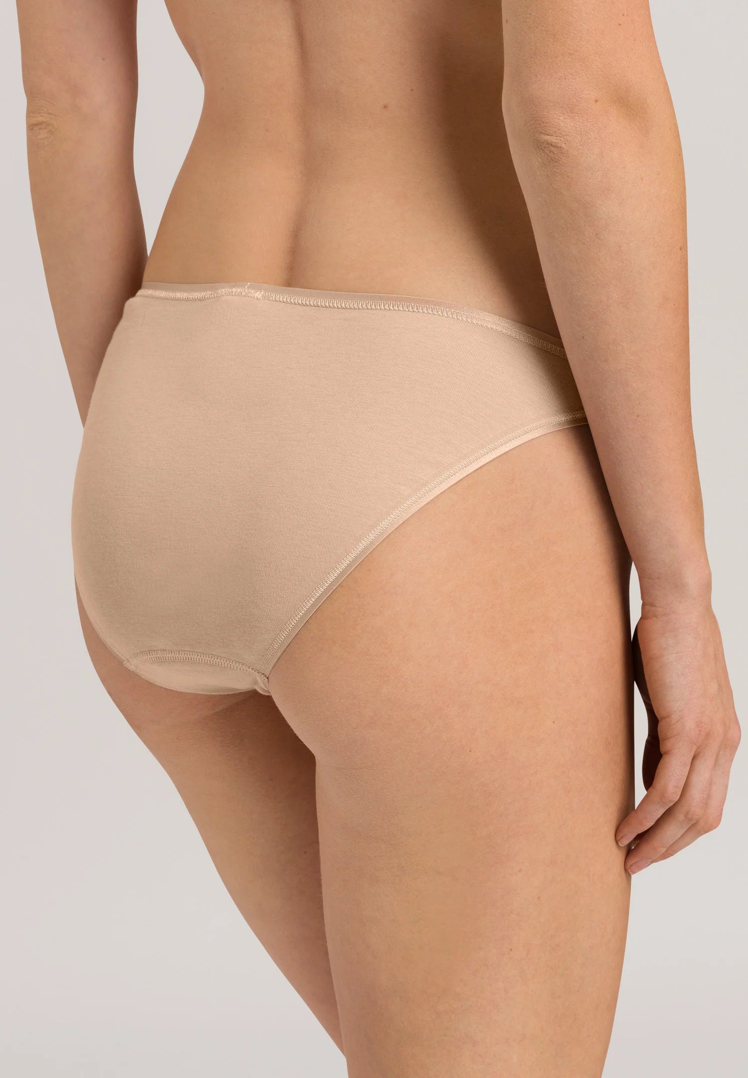 Hanro Cotton Seamless Hi-Cut Brief Panty