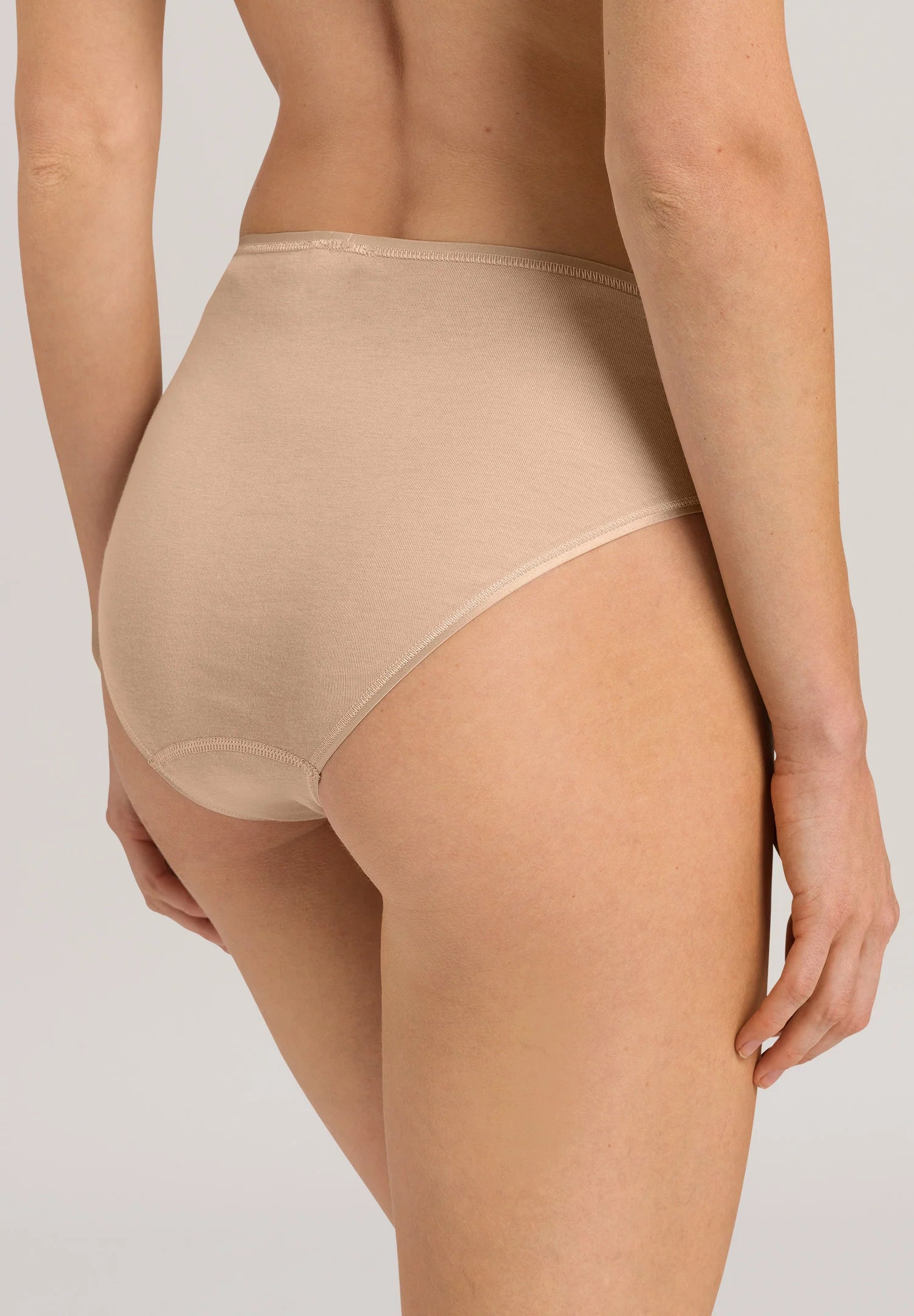 Hanro Cotton Seamless Hi-cut Full Brief