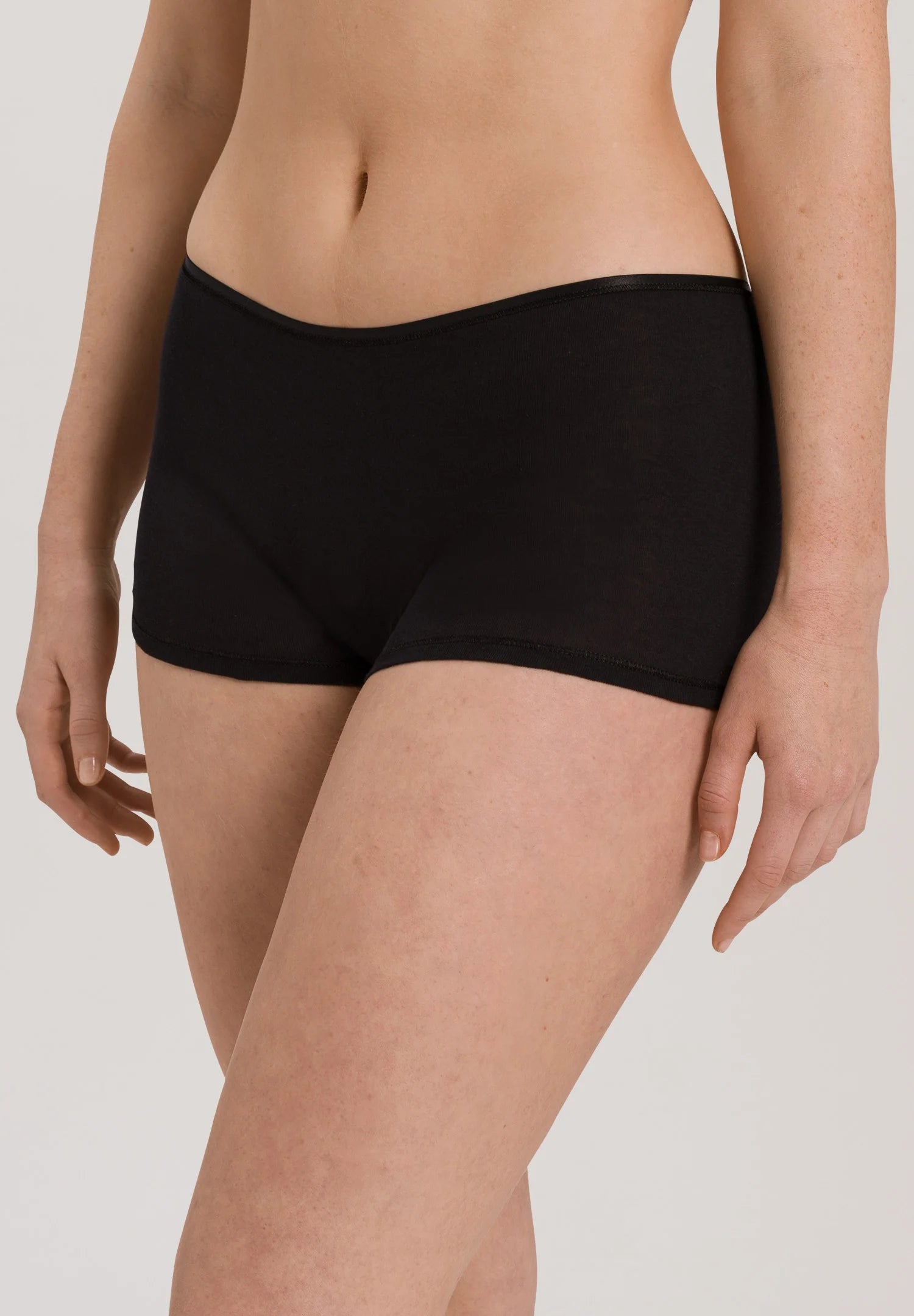 Hanro Cotton Seamless Boyleg Panty