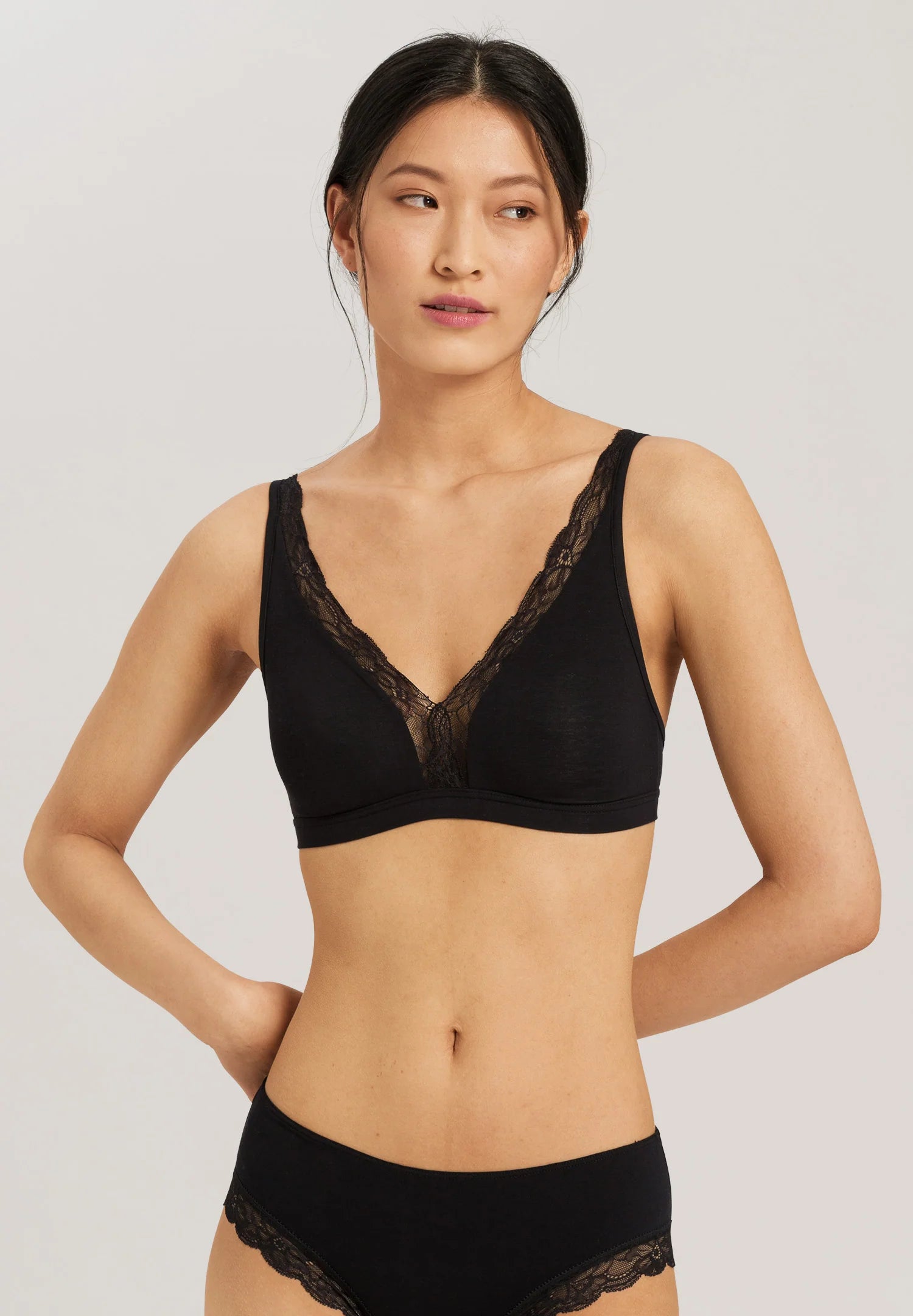 Hanro Cotton Lace Soft Cup Bra
