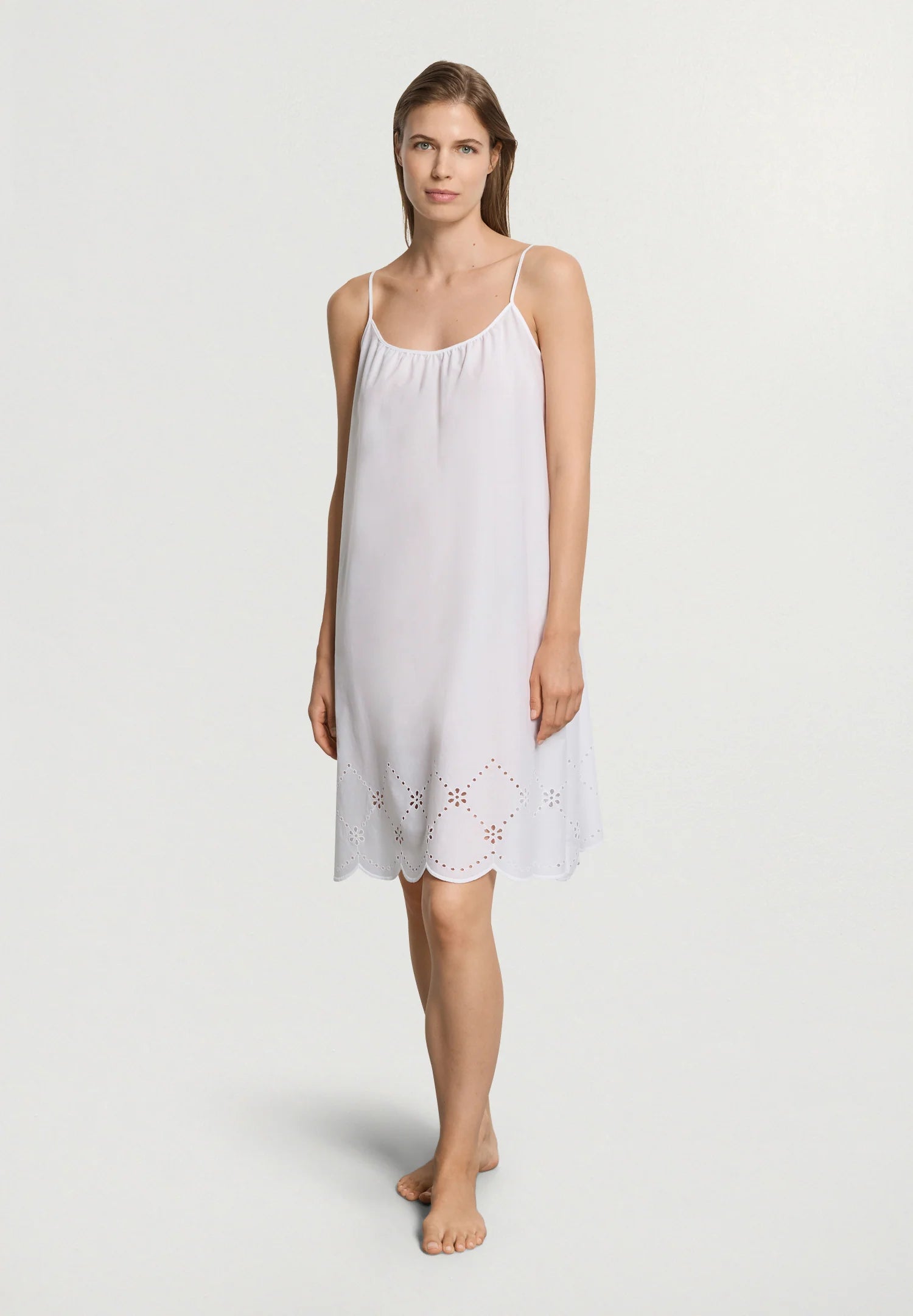Hanro Lumi Scalloped Cotton Chemise