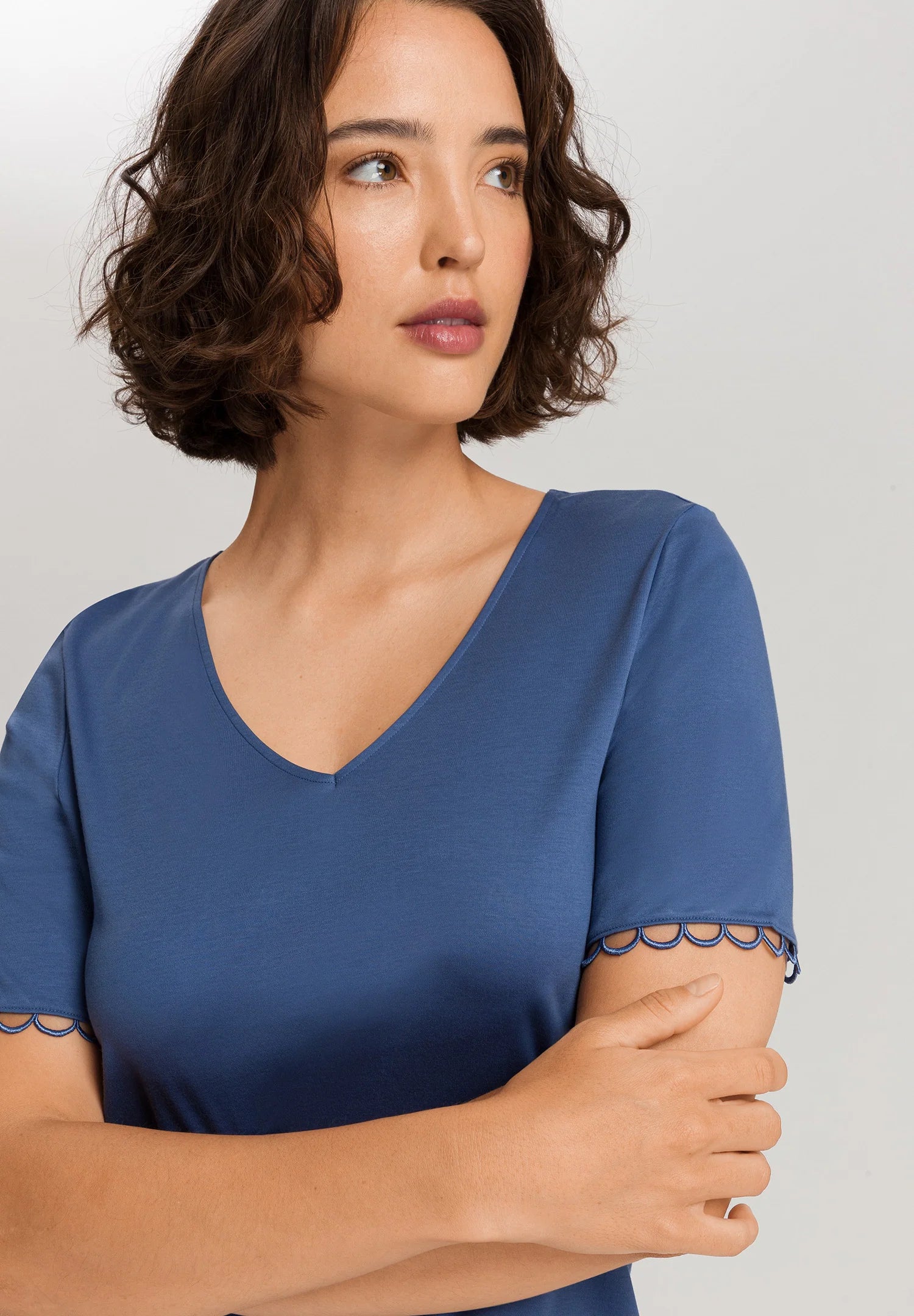 Hanro Anouk Cotton V-Neck Nightgown