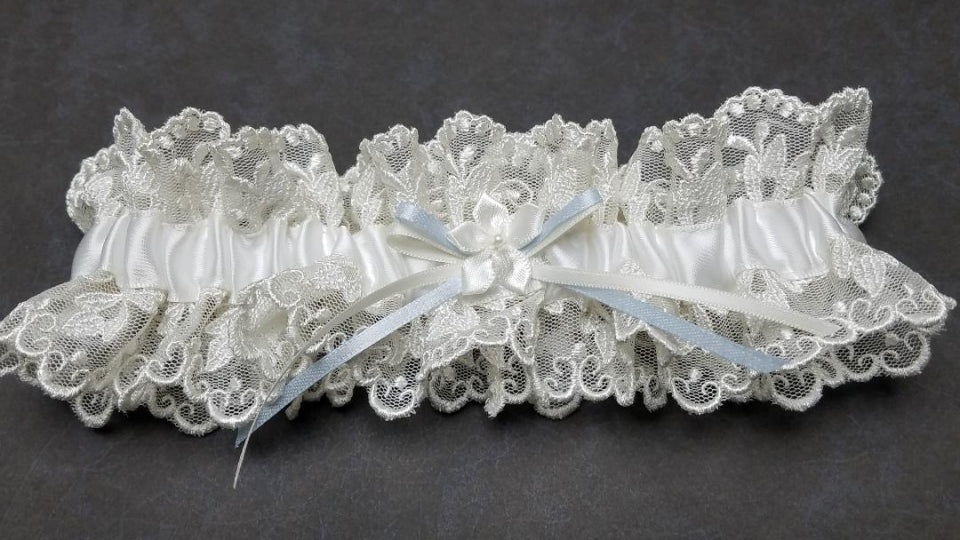 Simply Charming Lace Garter With Flower