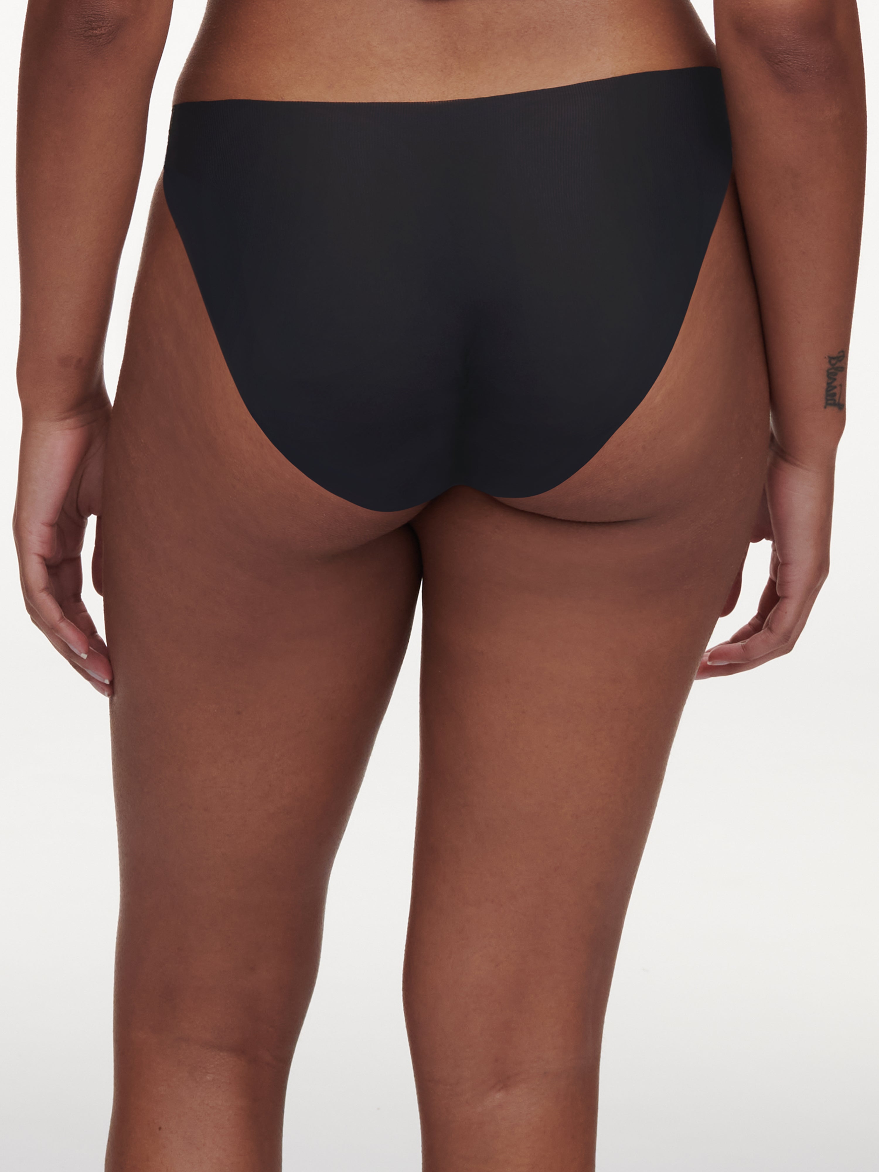 Invisible-edge underwear