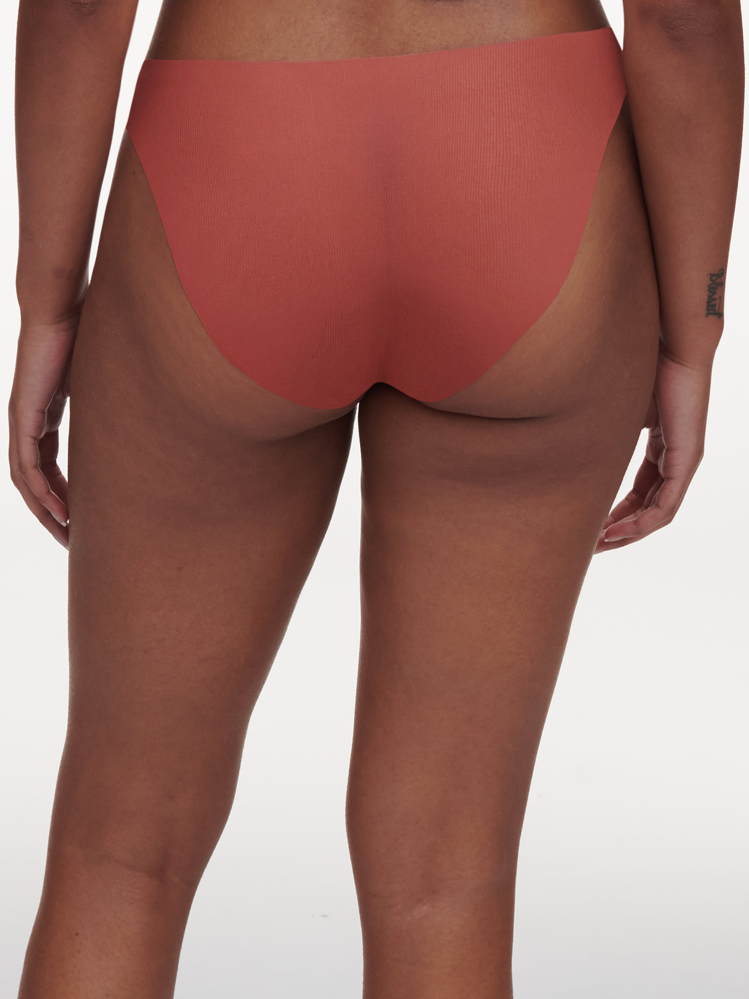 Lightweight stretch panty