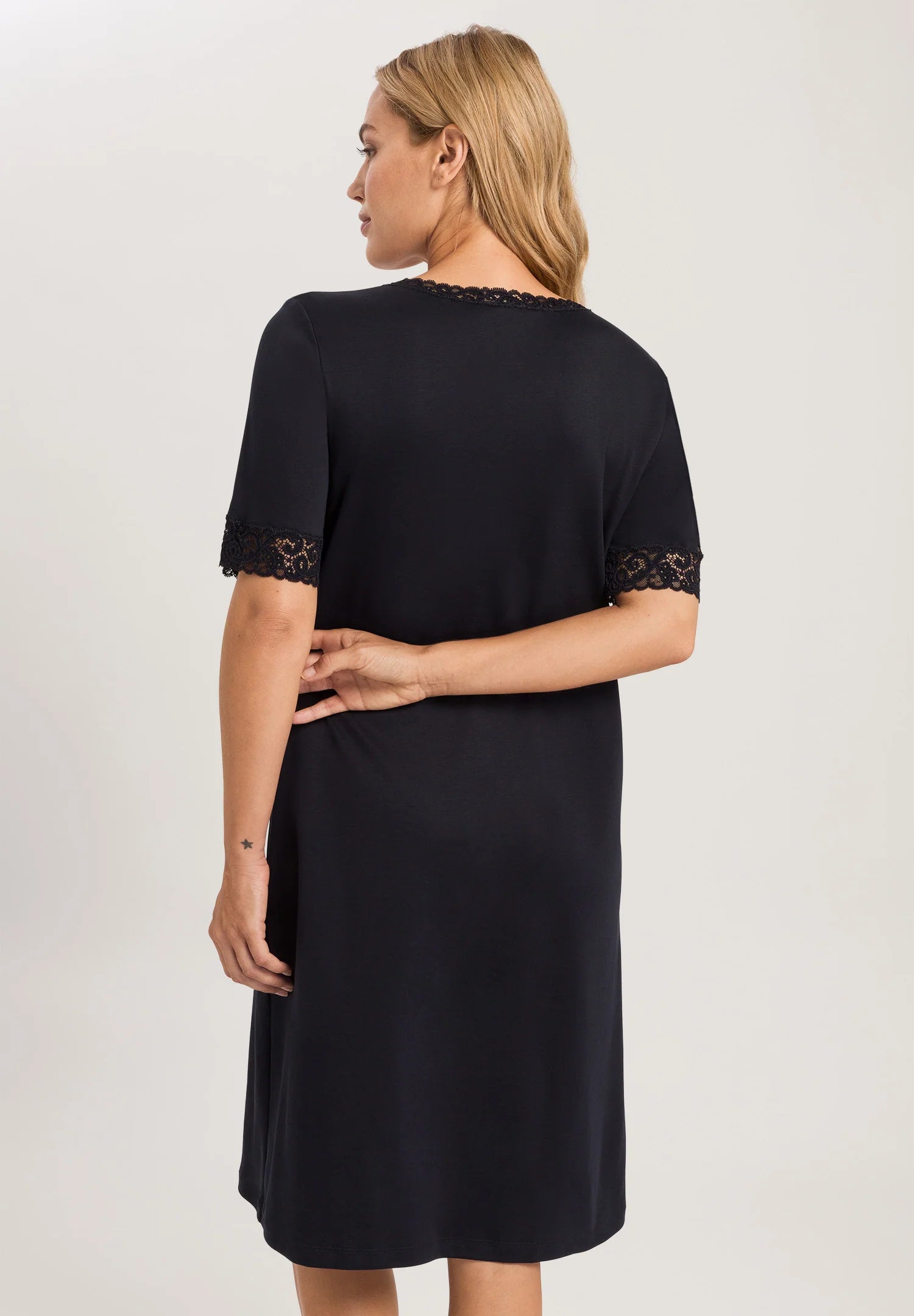 Hanro Moments Lace Trim Cotton Nightgown