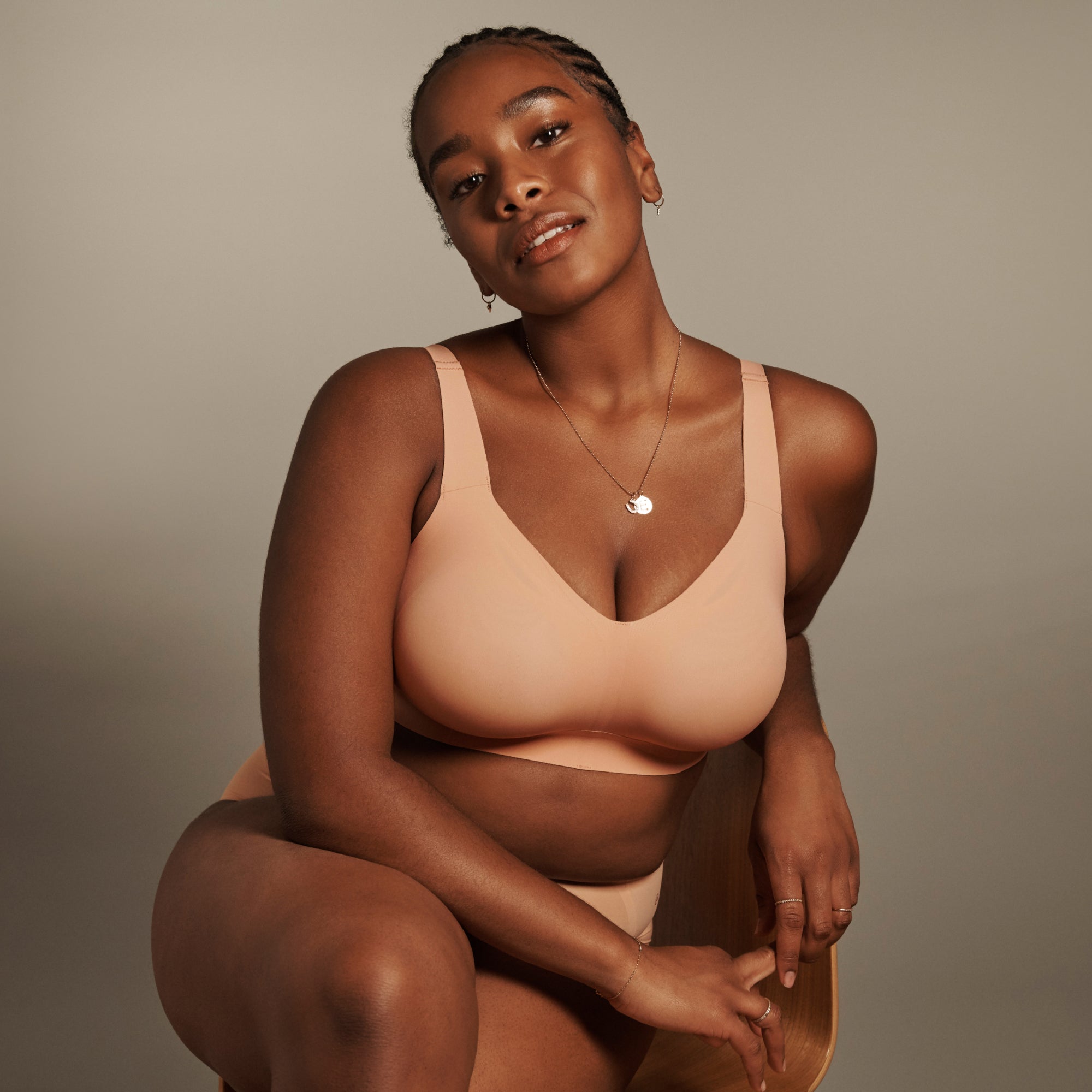 Evelyn & Bobbie ergonomic wireless bra