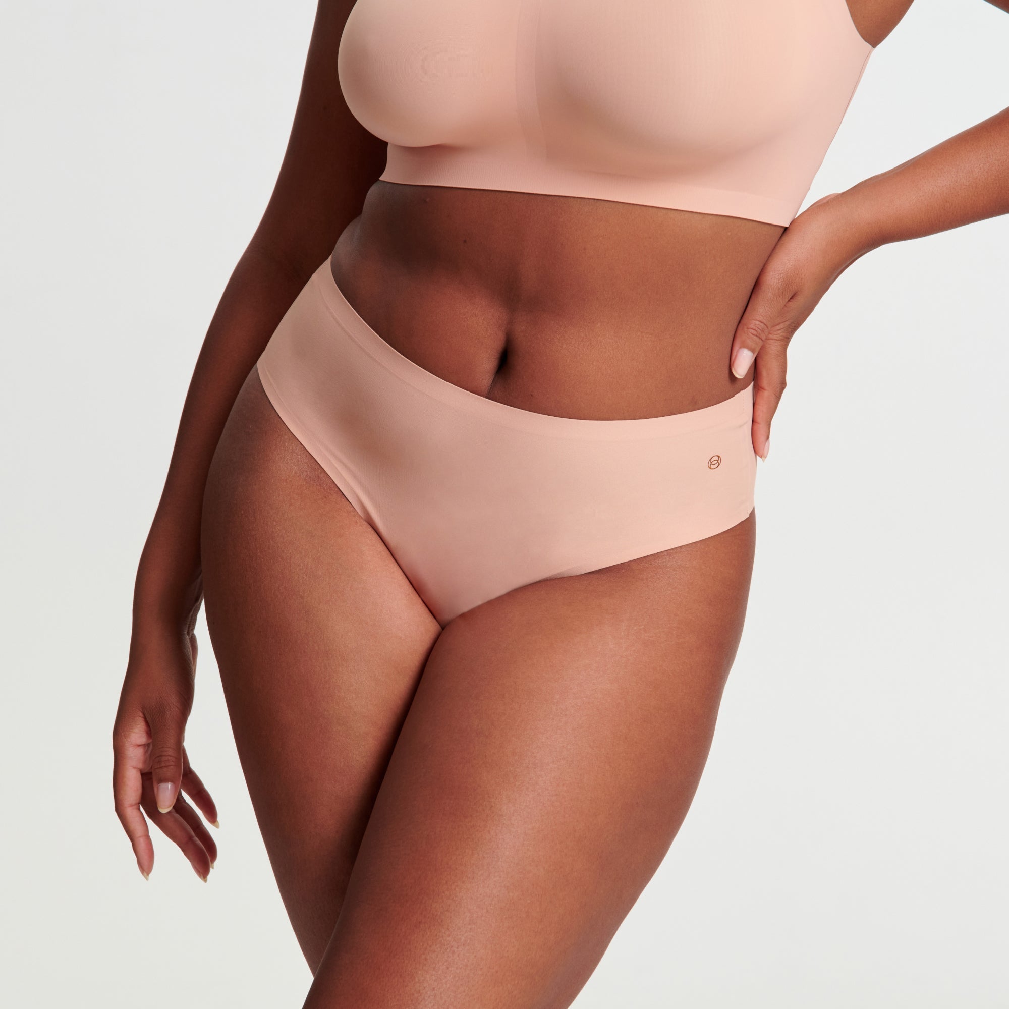 Evelyn & Bobbie seamless high-waisted thong underwear