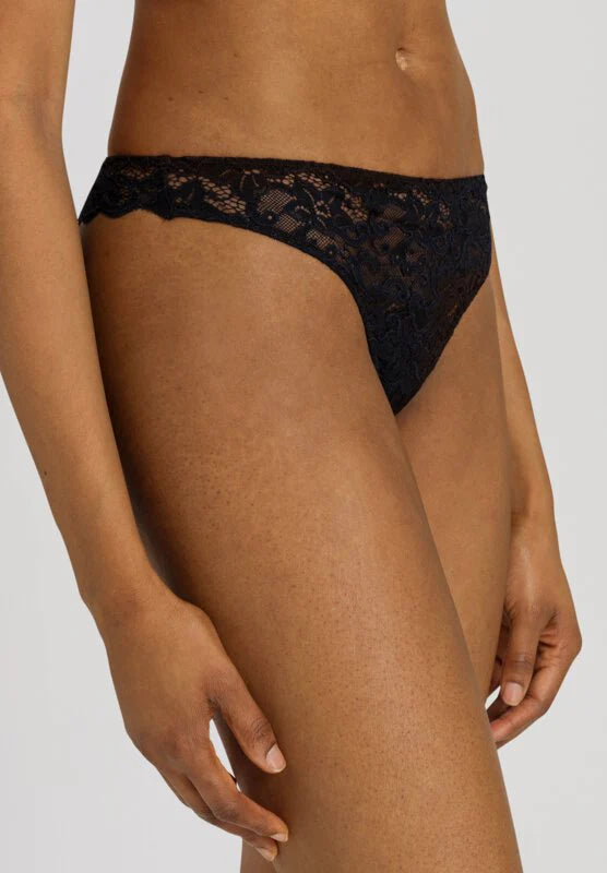 Hanro Moments Elegant French Lace Thong