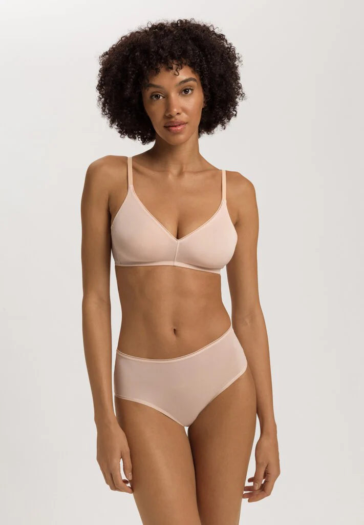 Double layered supportive soft cup bra