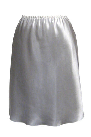 slightly rises on the side slip