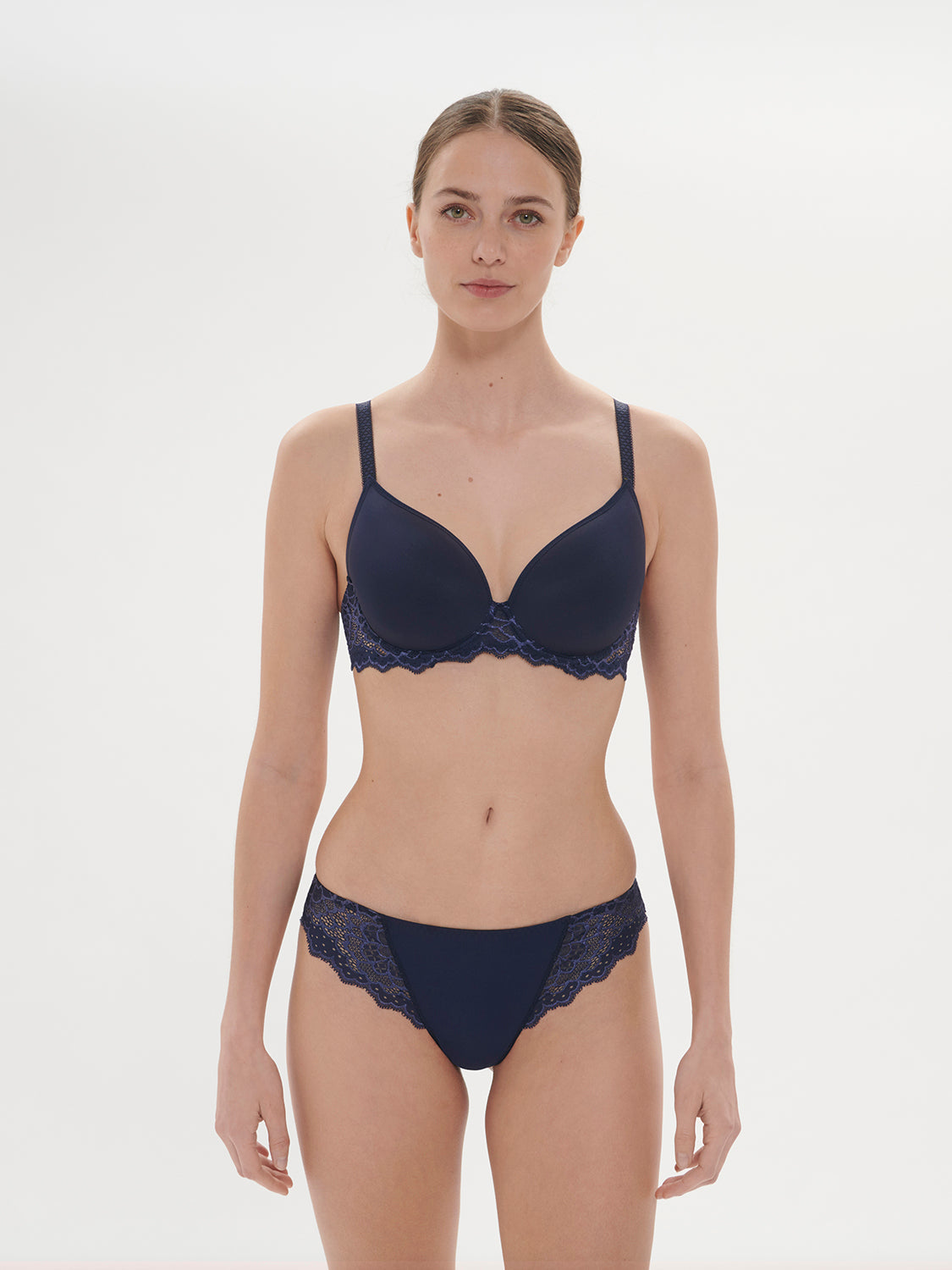 Simone Perele Caresse 3D Plunge Lace Underwire Bra - Ink Blue