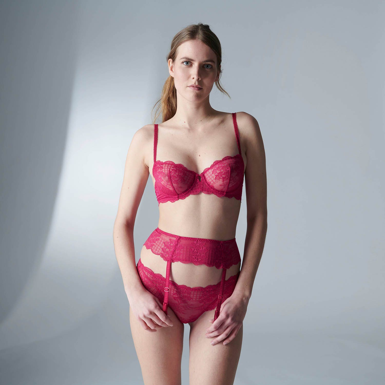 Lingerie garter belt with Adjustable elastic suspenders