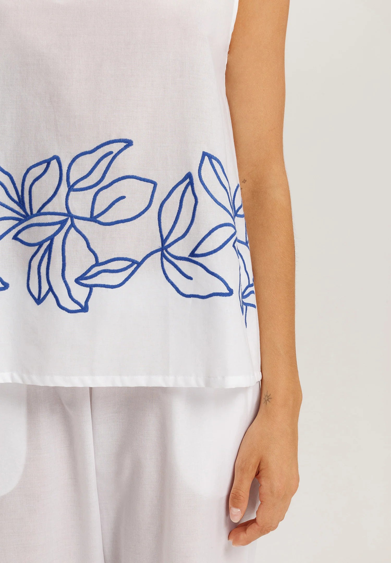 Hanro Liz Relaxed Cotton Tank Top with Embroidery