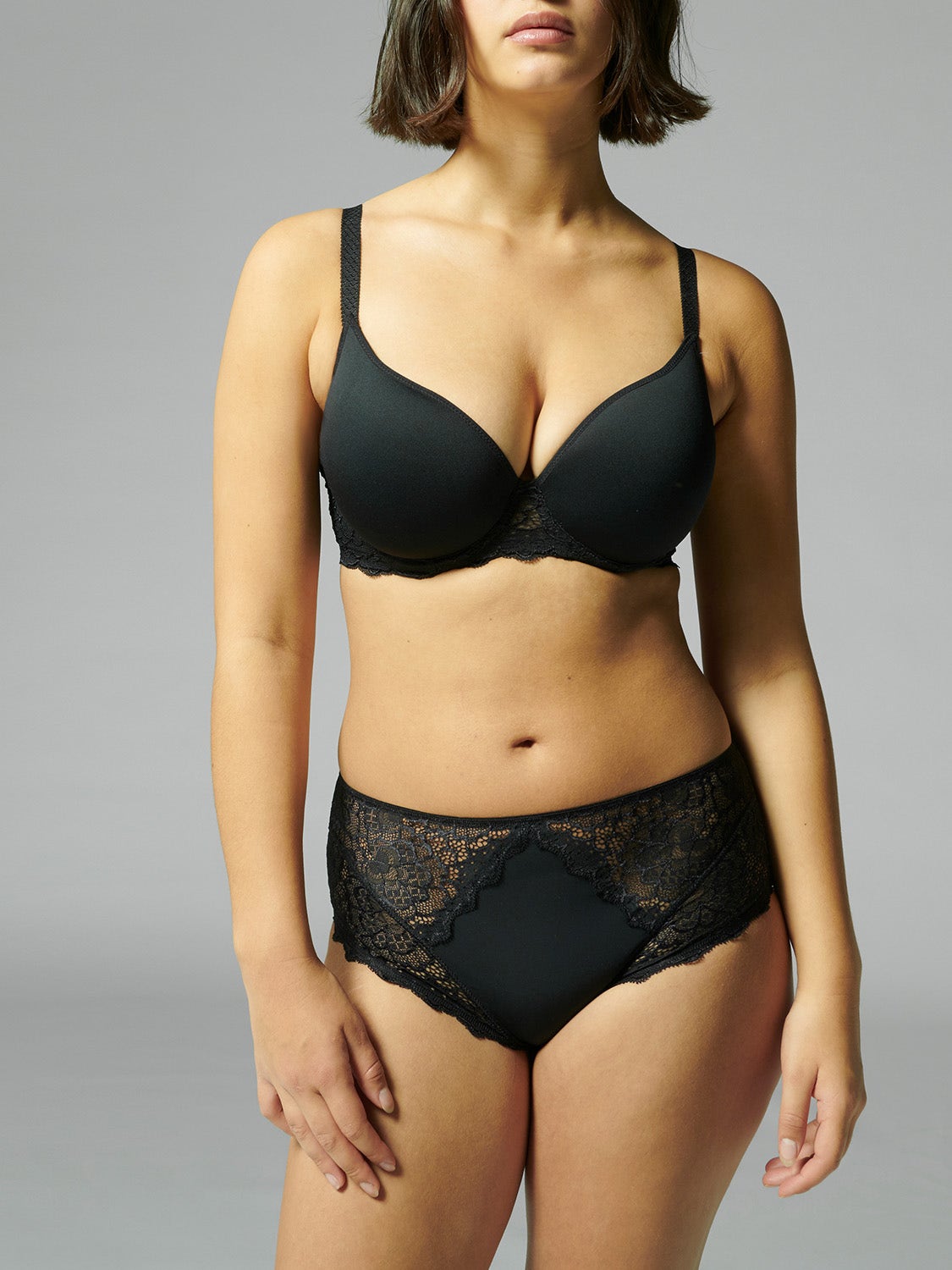 Simone Perele Caresse 3D Plunge Lace Underwire Bra - Black