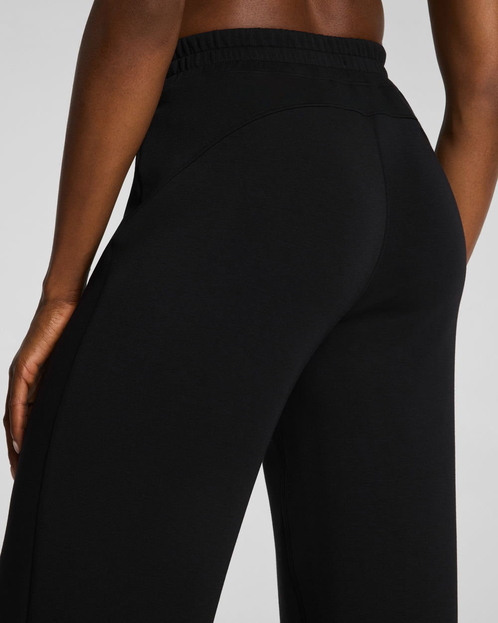 SPANX AirEssentials® Straight Leg Pant
