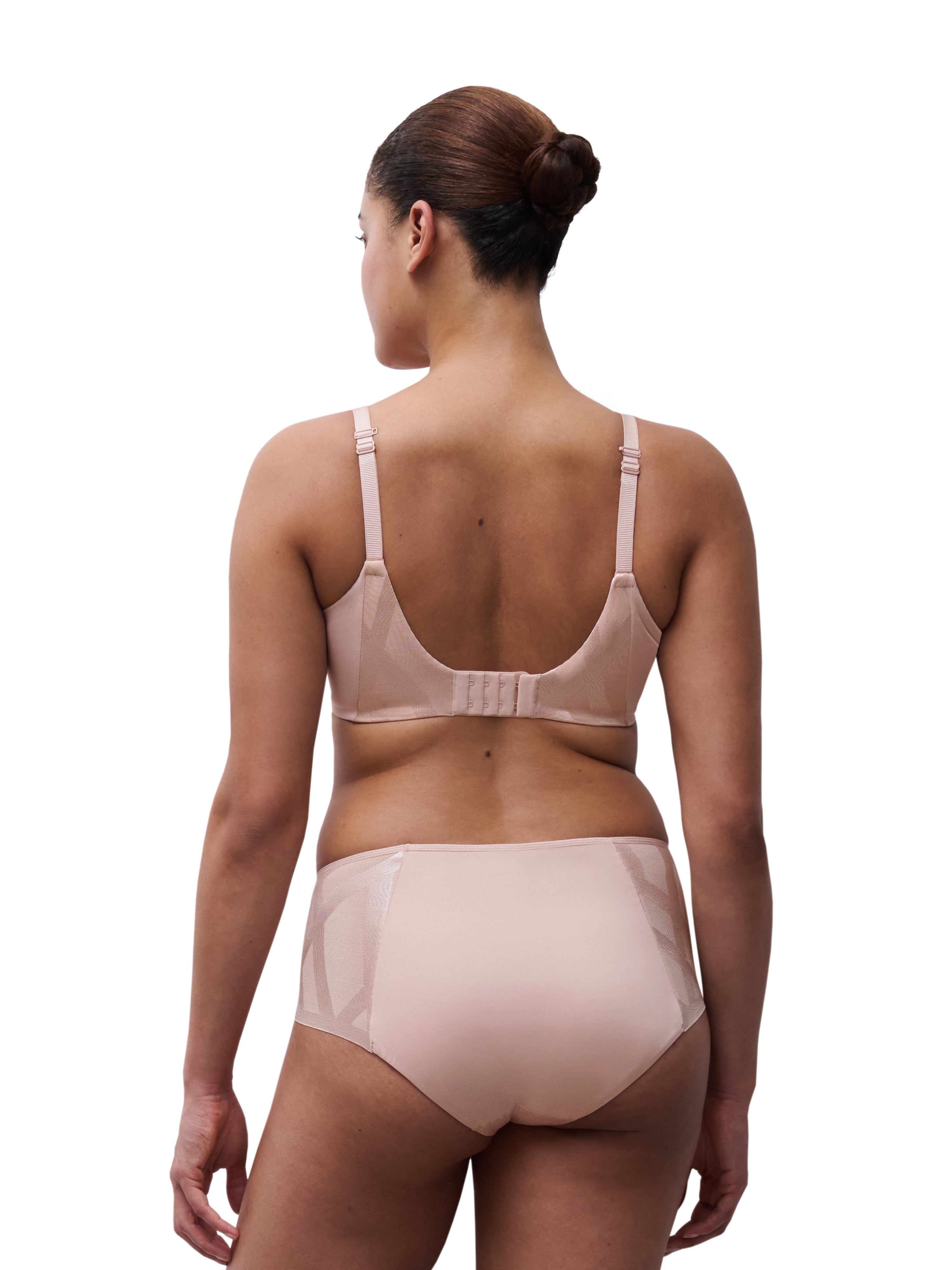 Chantelle Glaze Back Smoothing Minimizer Bra