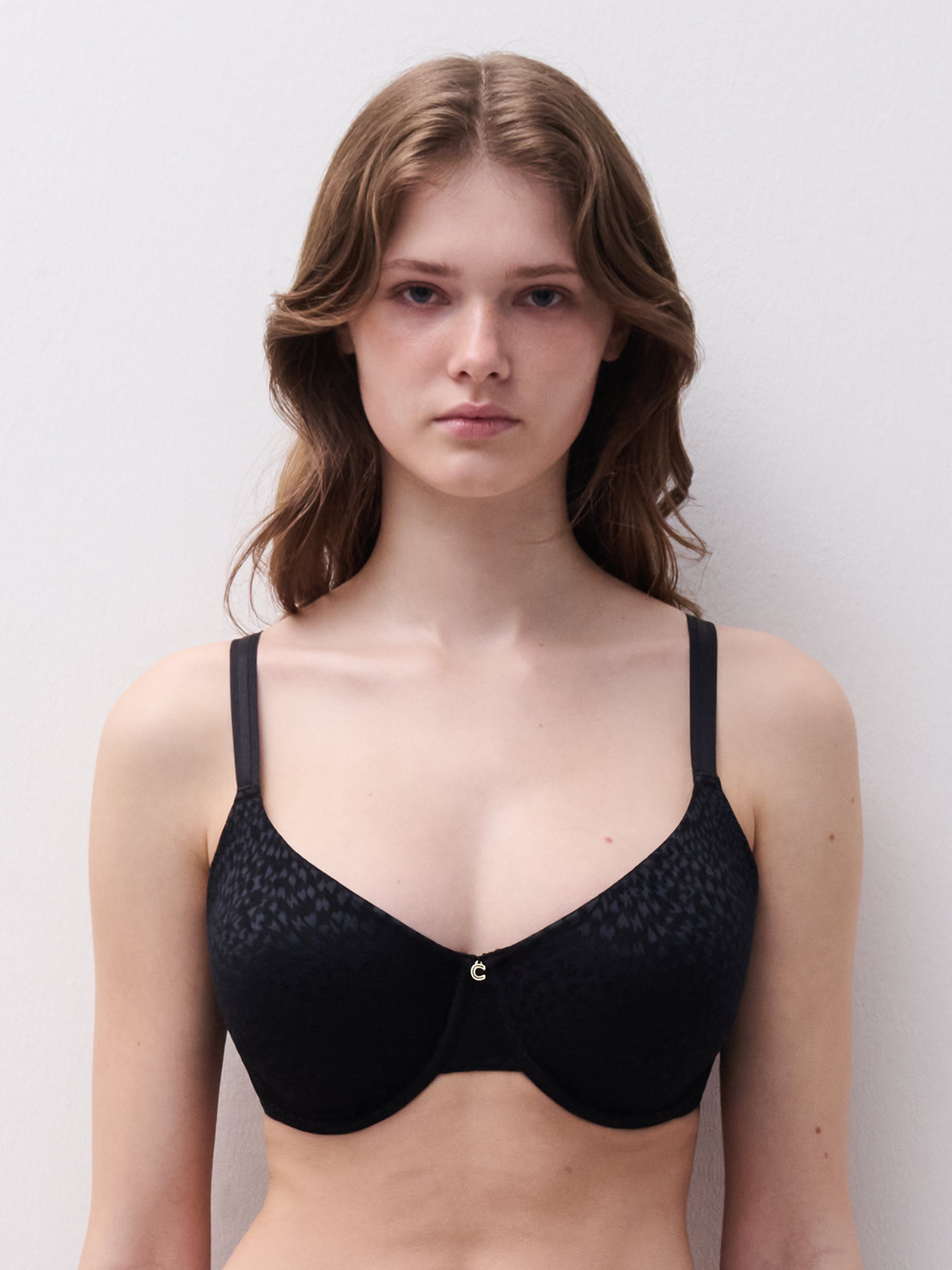 Chantelle Magique Covering Molded Bra