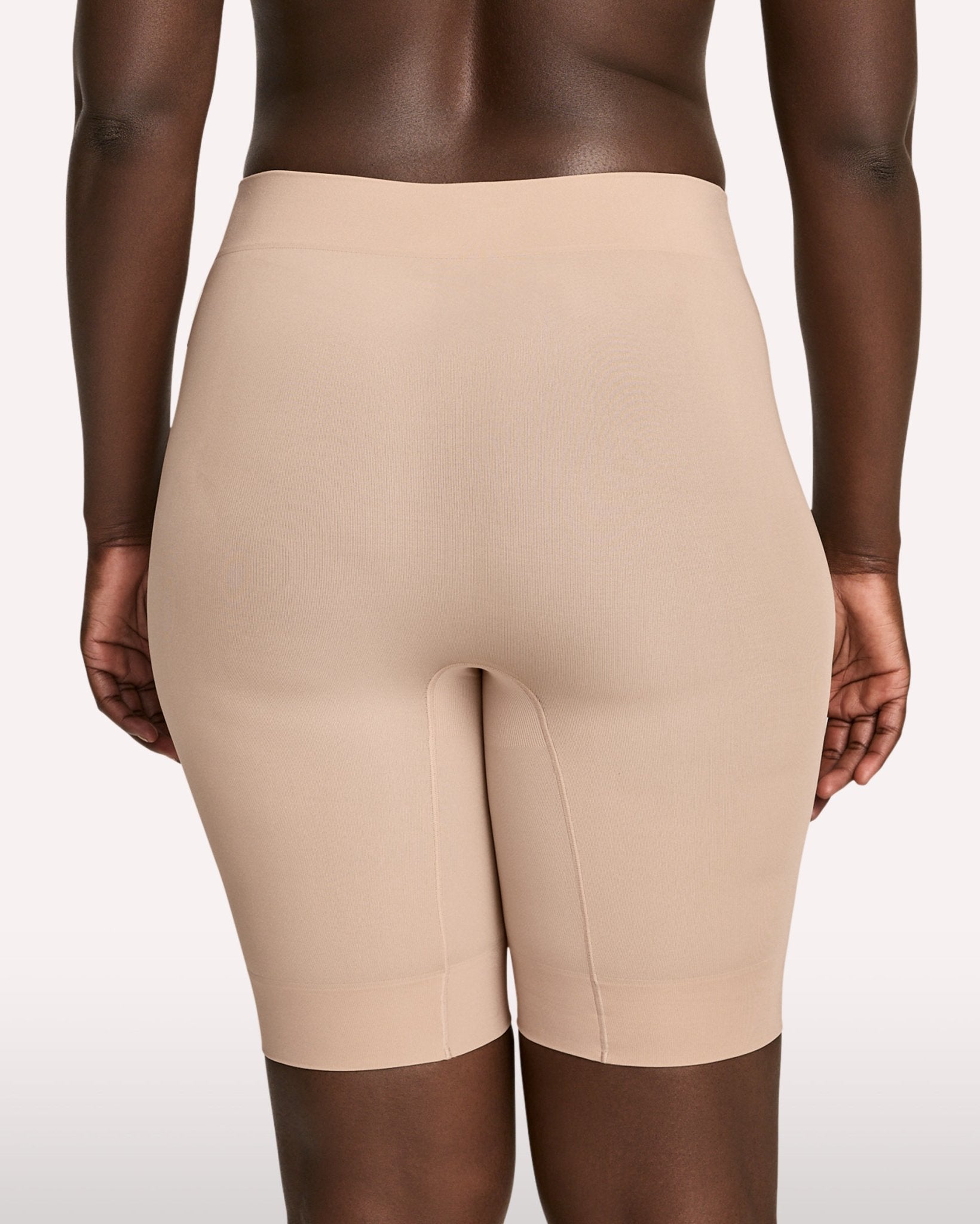 Jockey Skimmies® Seamfree® Ultralight Smoothing Mid-Thigh Slipshort