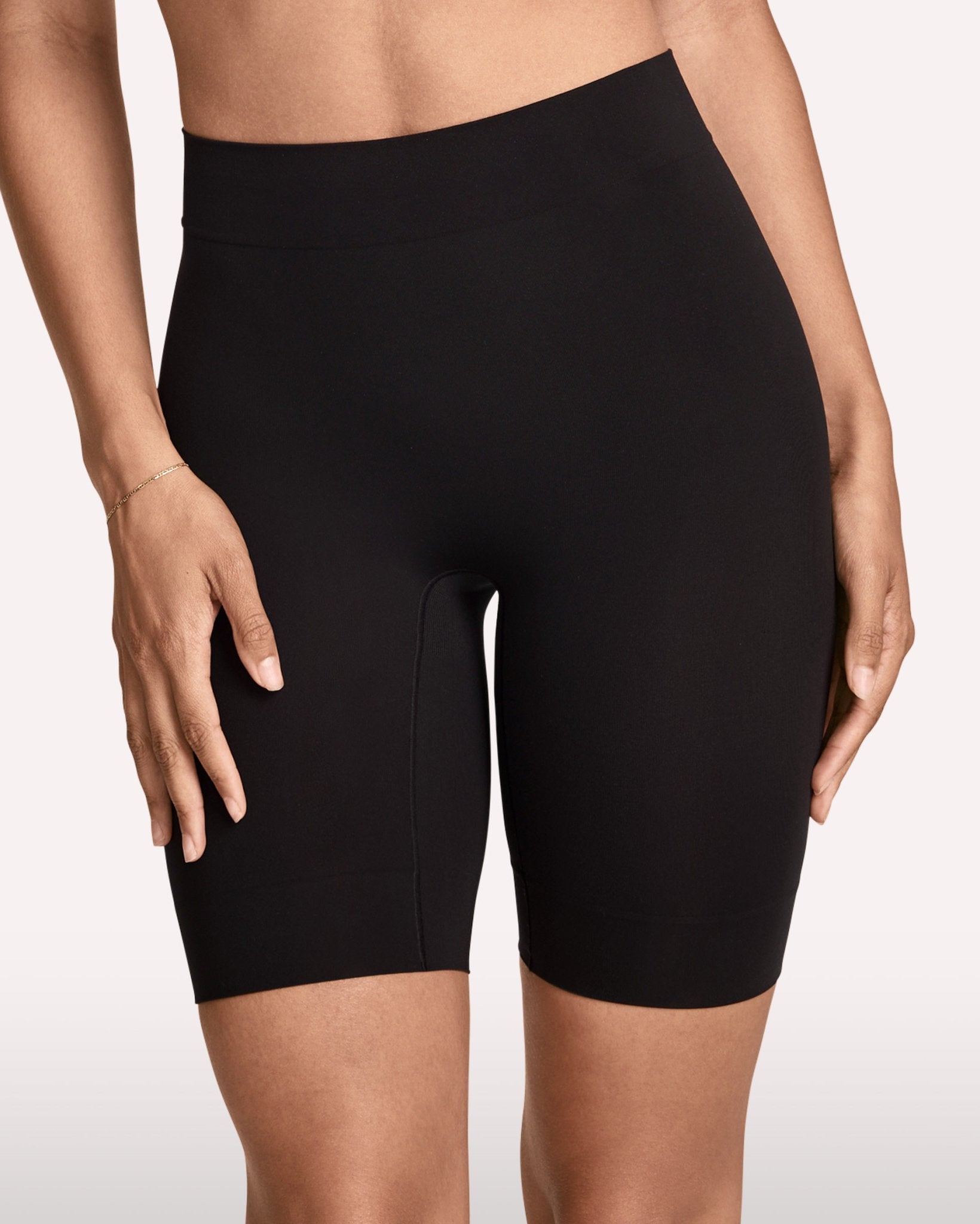 Jockey Skimmies® Seamfree® Ultralight Smoothing Mid-Thigh Slipshort