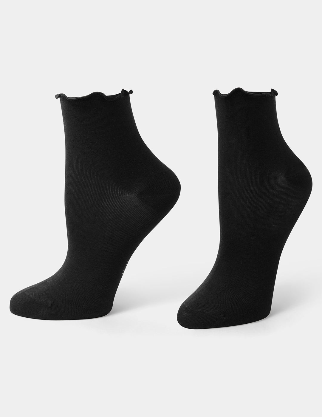 Hue Ruffle Edge Ankle Sock