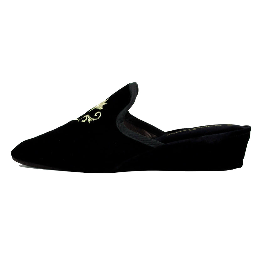 black velvet upper slipper
