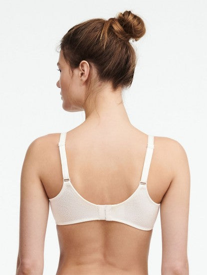 Chantelle C Magnifique Molded Underwire Bra - Ivory