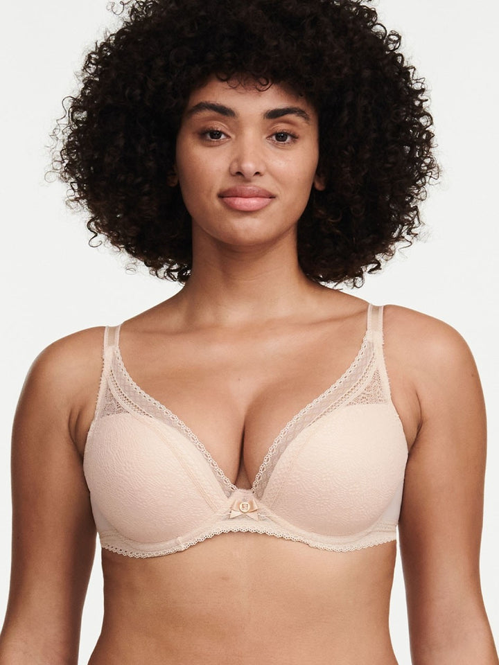 Chantelle Festivite Contour Plunge Bra - Nude Blush