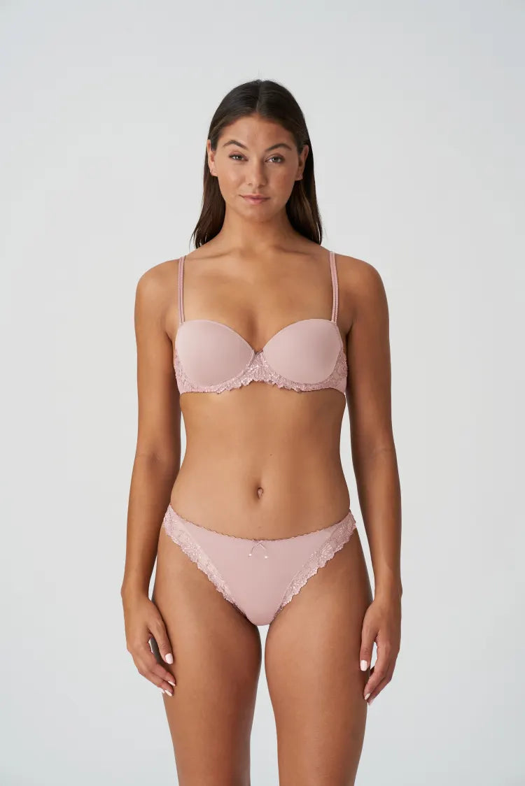 Minimal coverage Bra