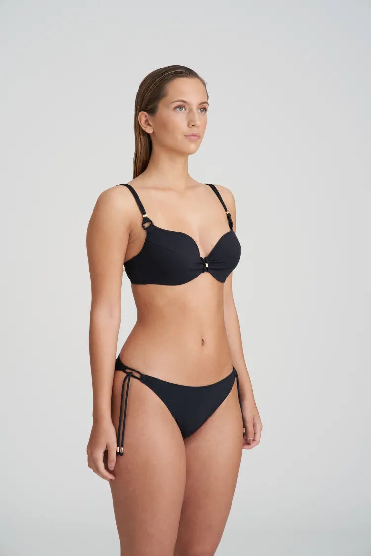 summer look bikini top