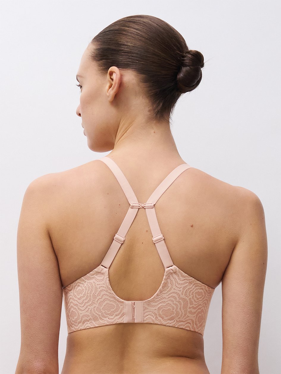 Lightweight everyday bra with lace details