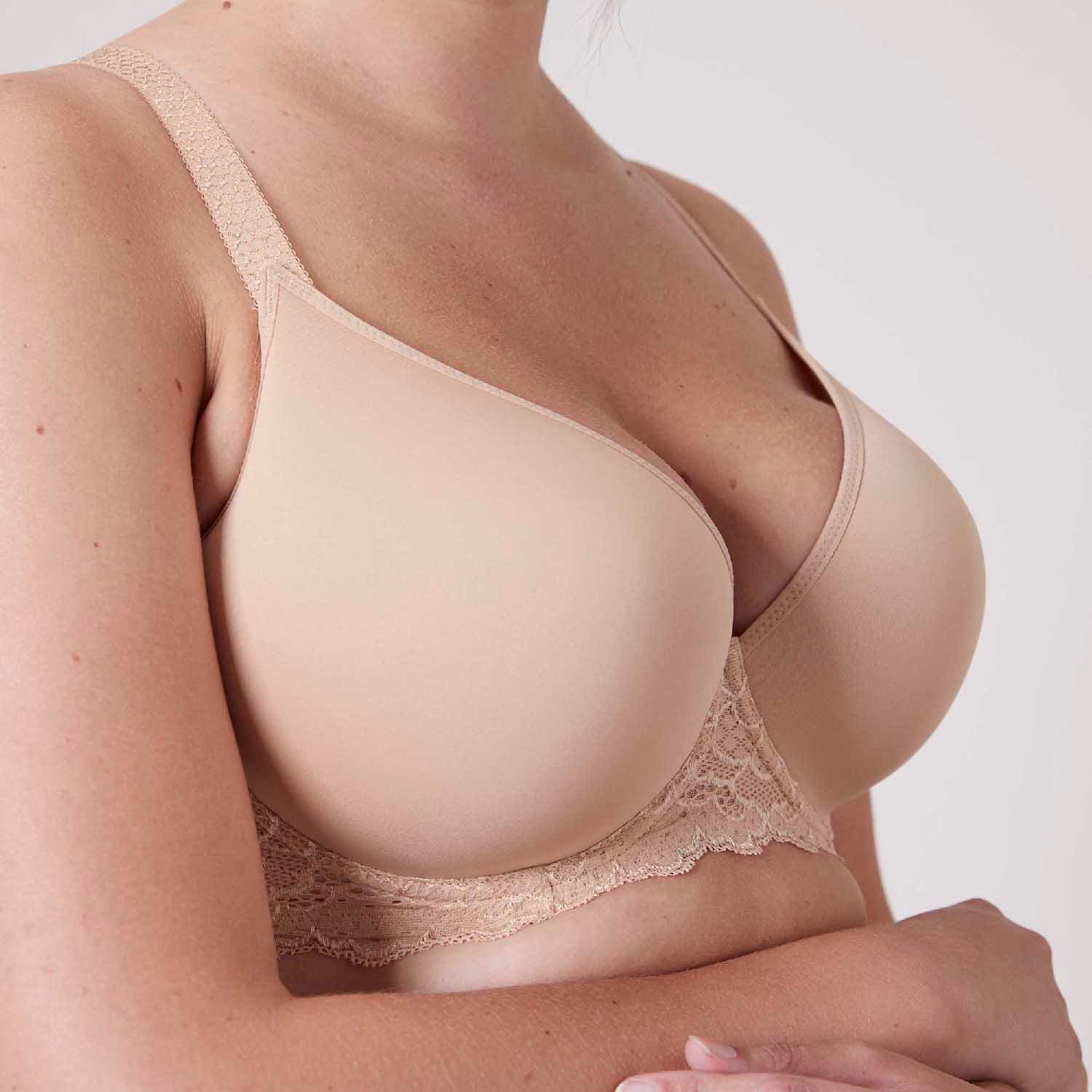 Simone Perele Caresse 3D Plunge Lace Underwire Bra - Peau Rose