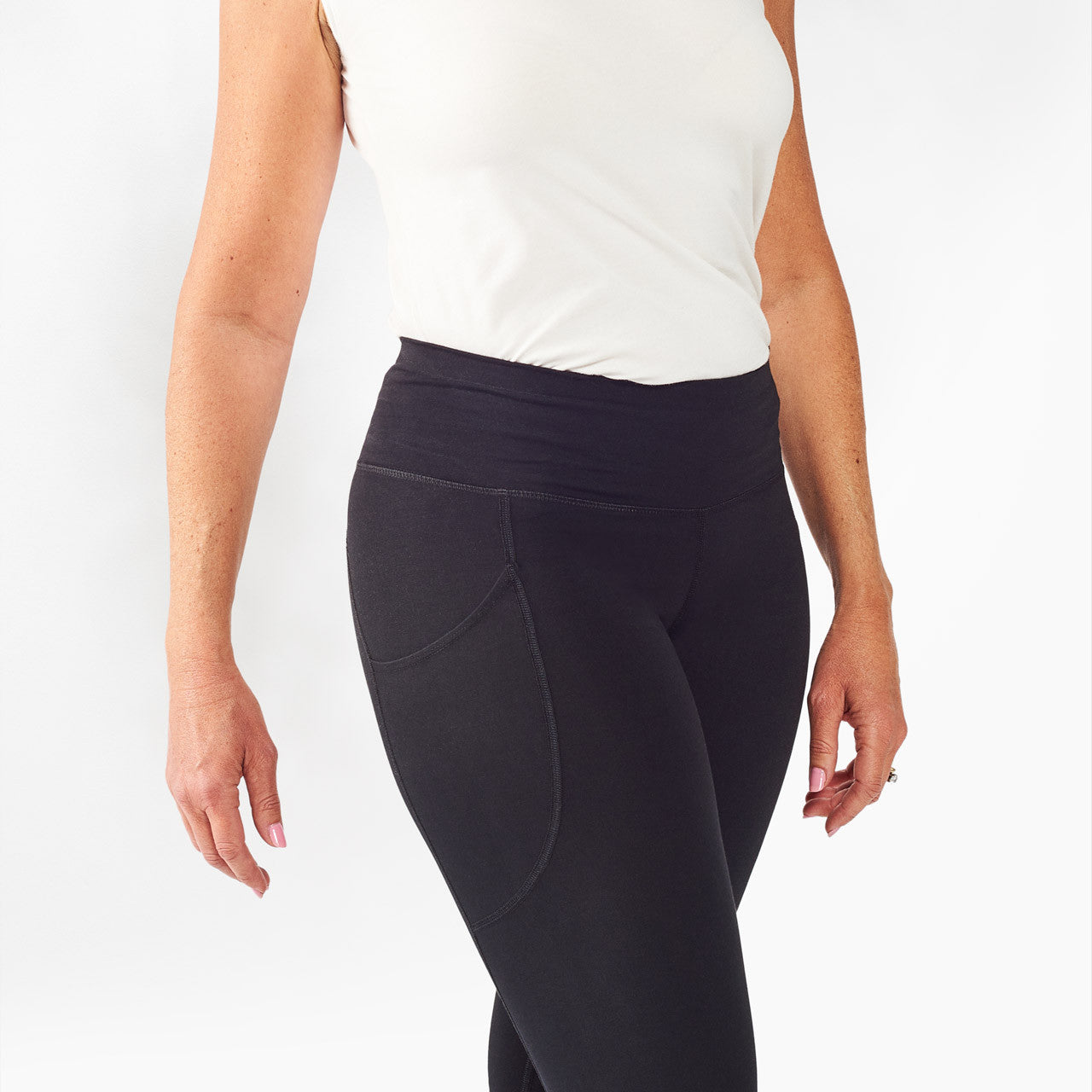 smooth flatlock seams and comfort gusset Legging