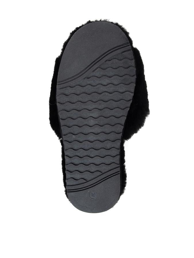 Genuine shearling lining and insole rubber sole