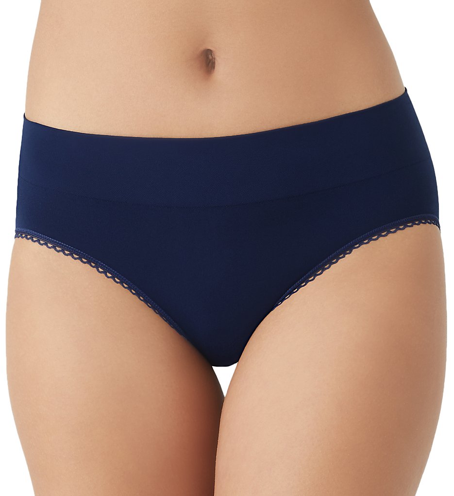 Wacoal Feeling Flexible Brief